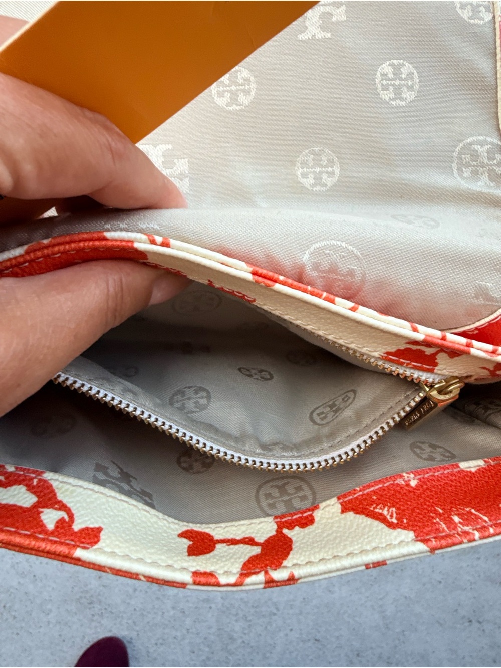 Tory Burch Mini Crossbody in Fire Orange and White Floral - Picture 3 of 8